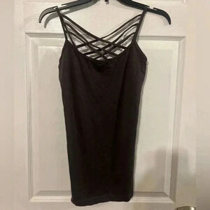 Zenana Woman’s seamless criss cross long cami tank top. NWOT. Size S/M